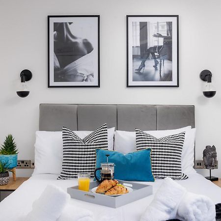 Boujis Central Plymouth Apartment - Sleeps 4 - Habita Property ภายนอก รูปภาพ